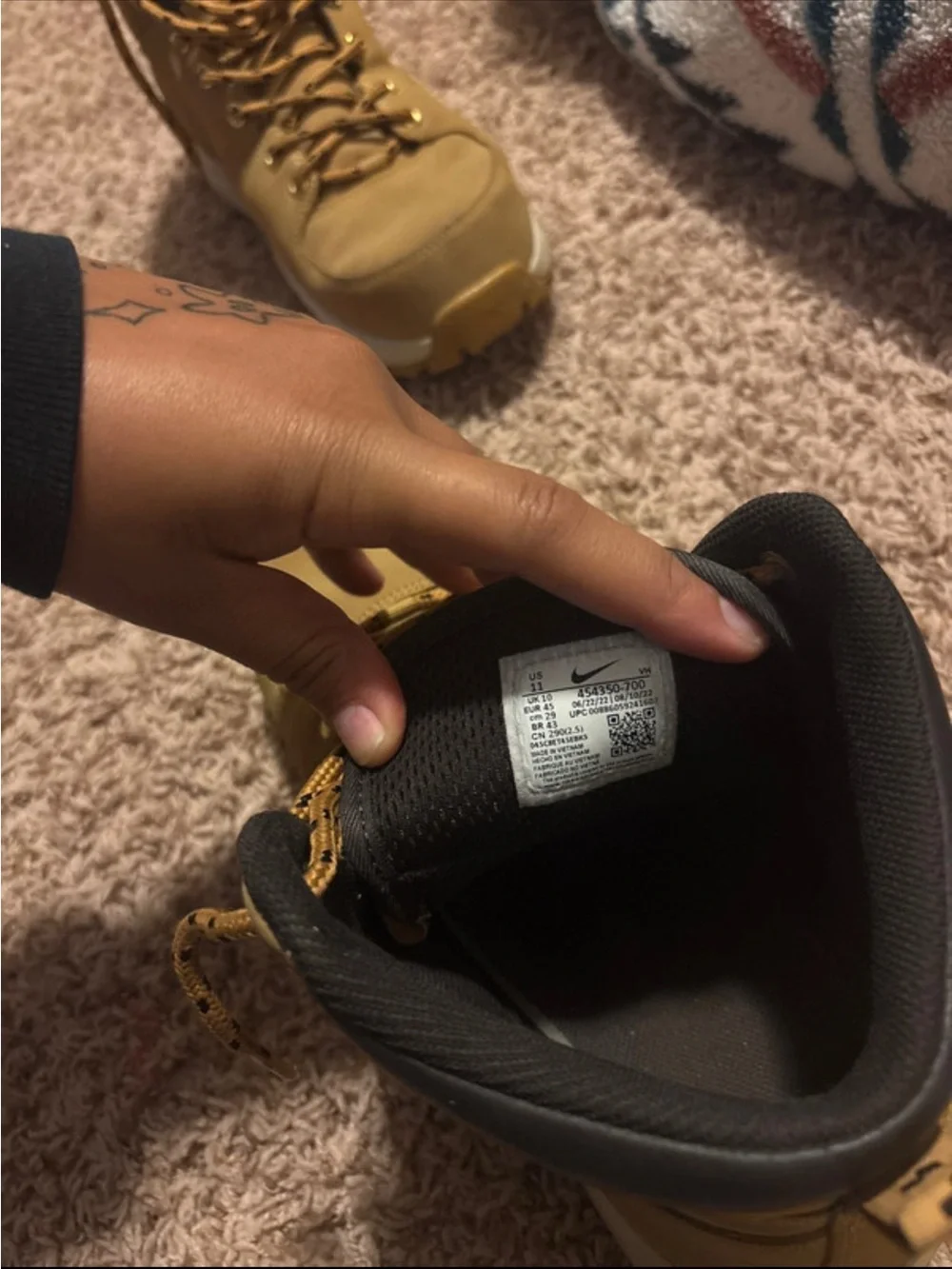 Nike Men's Wheat Brown Work-Style Hiking Boots